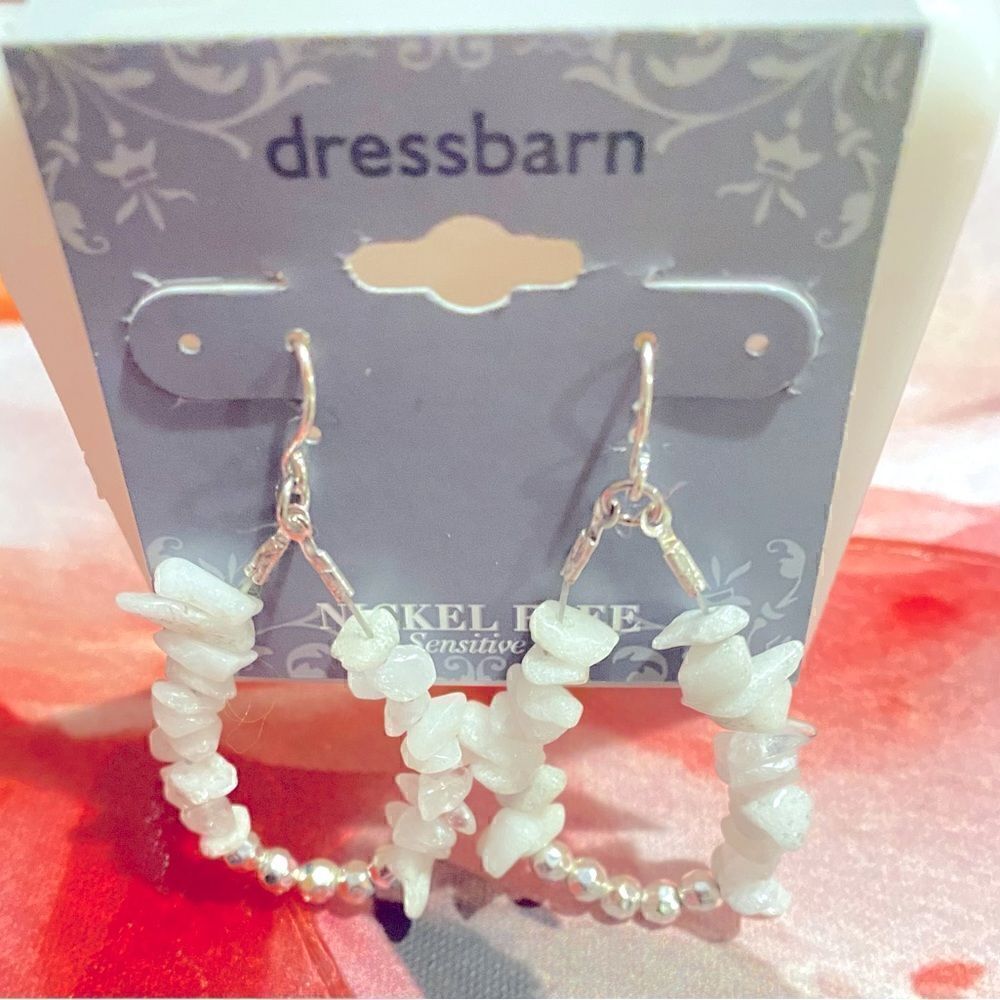 🛍️women’s Dressbarn Nickel Free for sensitive ears Hooks Shell Earrings 🎀
